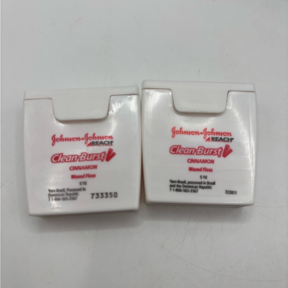 Johnson & Johnson Reach Cinammon Clean Burst Waxed Floss Vintage Discontinued
